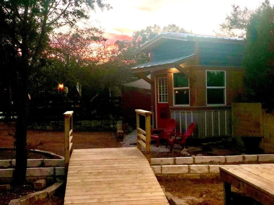 Fox Tiny Home - The Cabins At Rim Rock Austin Extérieur photo